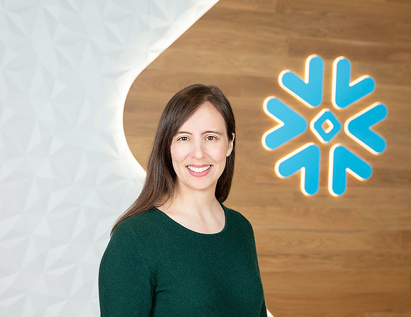 snowflake_headshot_employee_2