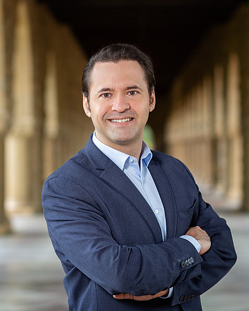 man_outdoor_stanford_headshot