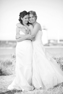 Wedding with silly pose