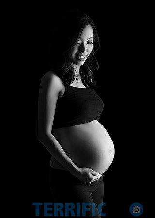 maternity studio portrait Terrificshot Photography