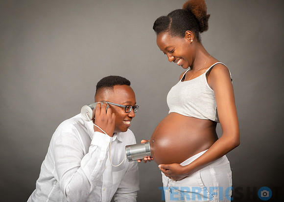 maternity_studio_and_outdoor_package_photography-7