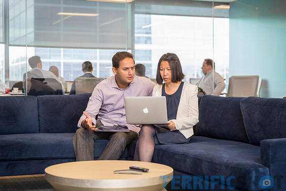 gcoin_corporate_group_and_headshot-10