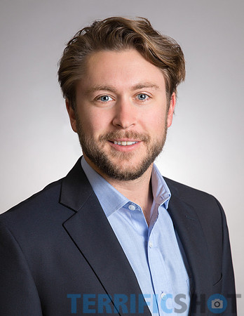 gcoin_corporate_group_and_headshot-11