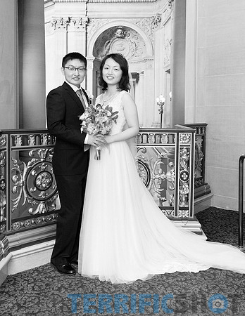 wedding_couple_posing_san_francisco_city_hall_black_white