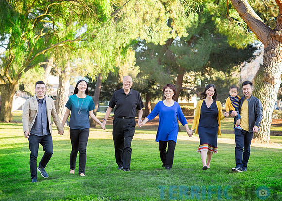 large_big_family_outdoor_portrait_photography-22