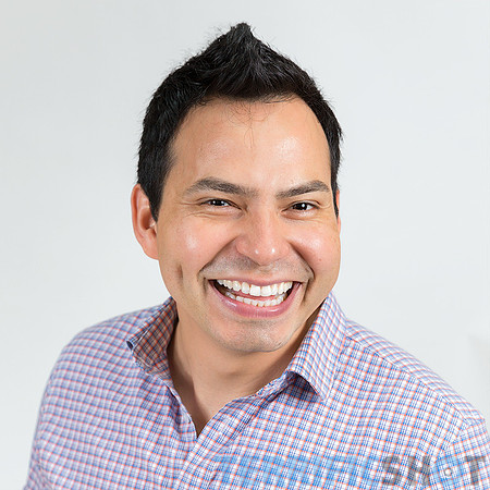 linkedin-8845-maude-avenue-headshot_18