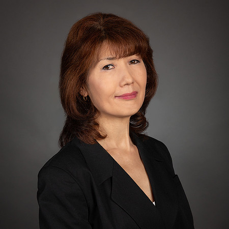woman_wearing_black_jacket_executive_headshot