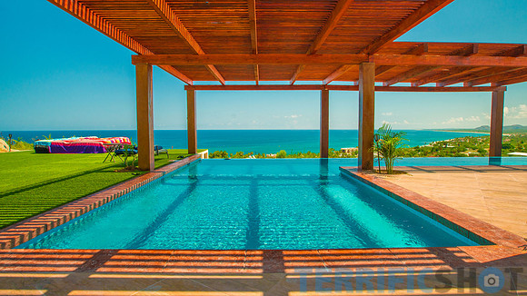infinity_pool_stunning_home_exterior_design_photography_1