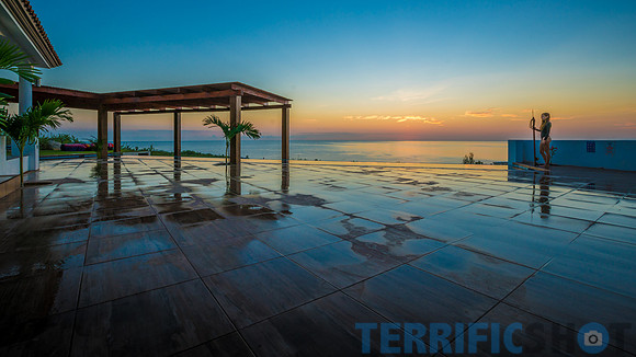 infinity_pool_stunning_home_exterior_design_photography_3