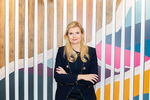 doanddontdocorporateheadshot-3