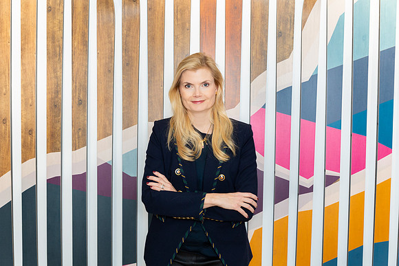 doanddontdocorporateheadshot-4