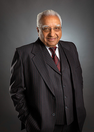 executive_ceo_portrait_studio