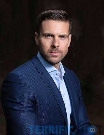 men_portrait_casual_candid_outdoor_photography_14-min