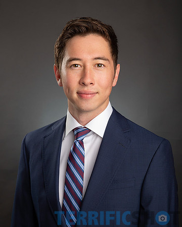 young_man_executve_professional_portrait_headshot_studio_mountain_view-min