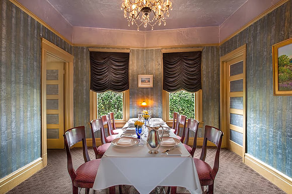 commercial_interior_restaurant_room_photography.-min