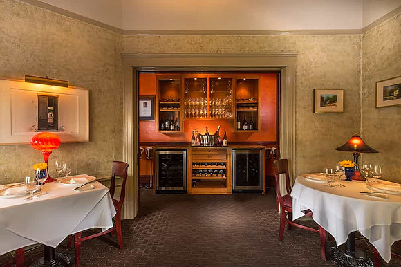 commercial_restaurant_interior_room_photography.-min