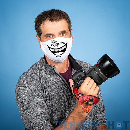 photographer_wearing_mask_for_covid_19